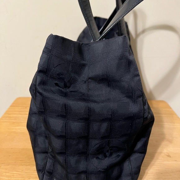 Chanel Black New Travel Line Nylon Tote - Picture 4 of 13